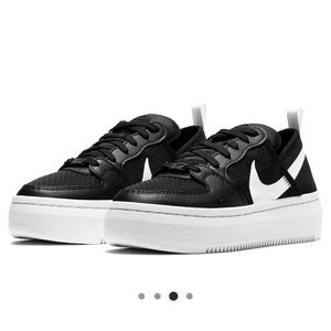Nike Court Vision Alta TXT sneaker in black. Size Women’s US 7